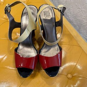 Pelle Moda like new wedge sandals